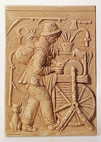 PANNELLO DA PARETE "ARROTINO" IN TERRACOTTA FATTO A MANO; ALTEZZA CM. 37, LATO CM. 26, PROFONDITA’ CM. 4,5.